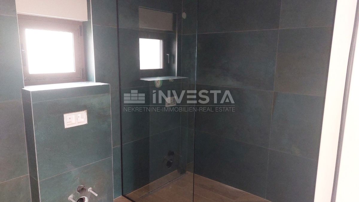 Lussuosa villa moderna con piscina riscaldata