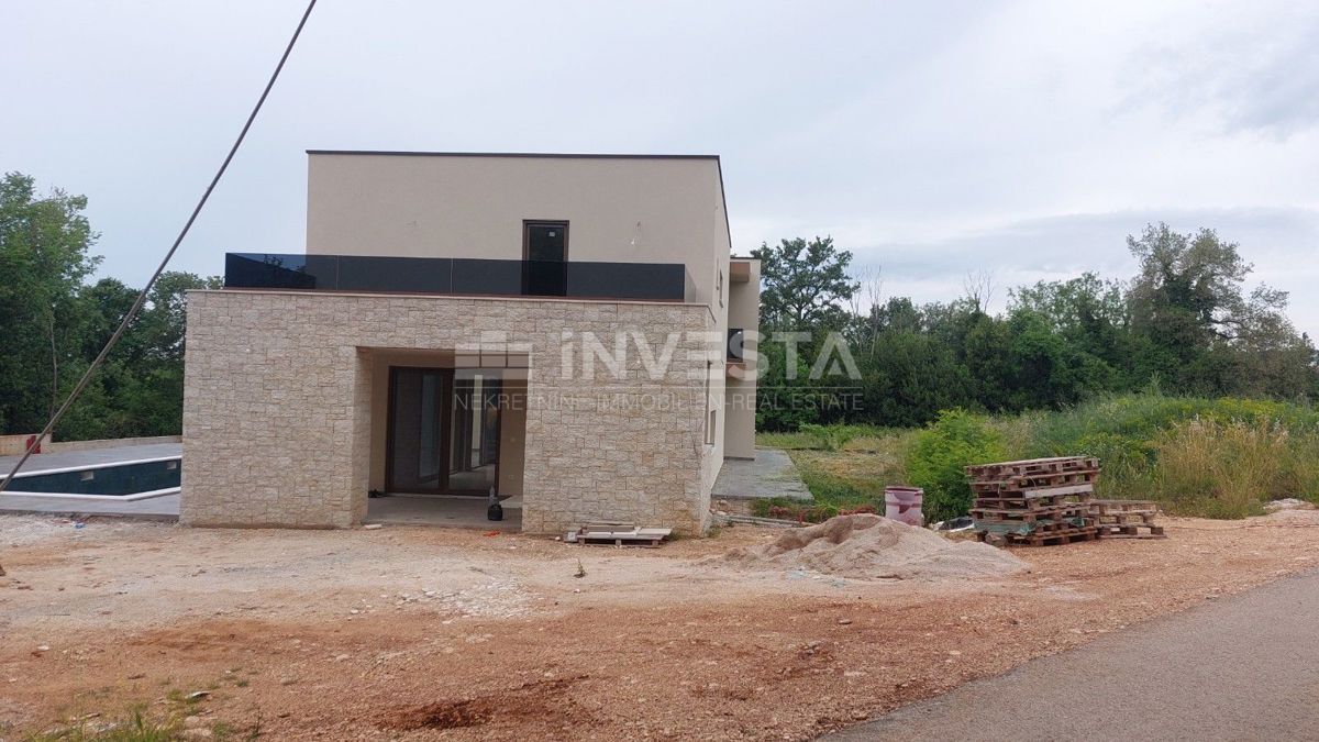 Lussuosa villa moderna con piscina riscaldata