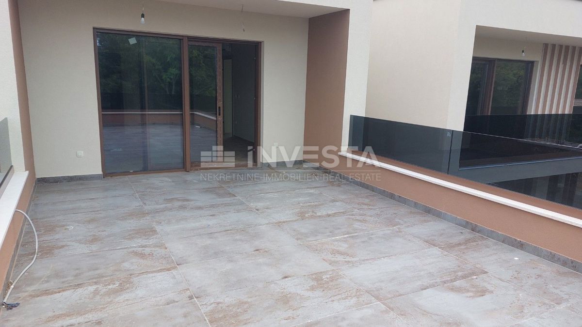 Lussuosa villa moderna con piscina riscaldata