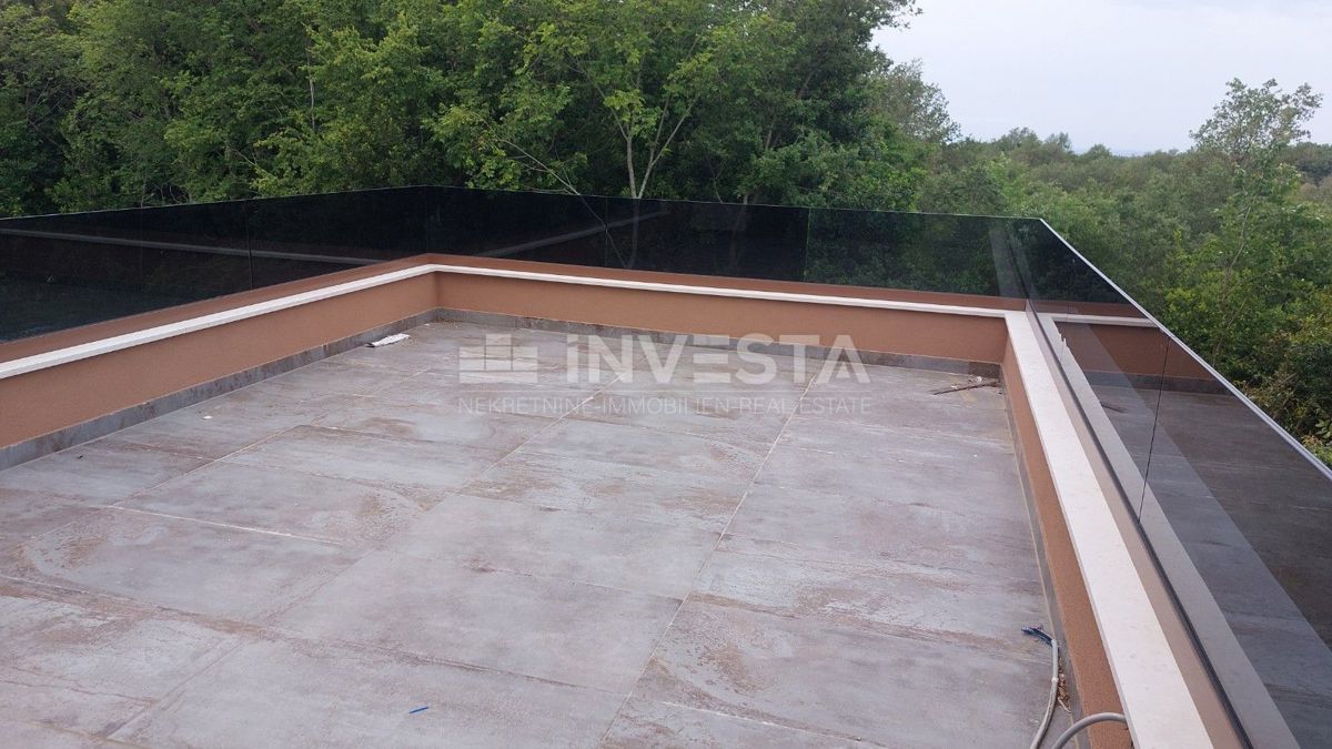 Lussuosa villa moderna con piscina riscaldata