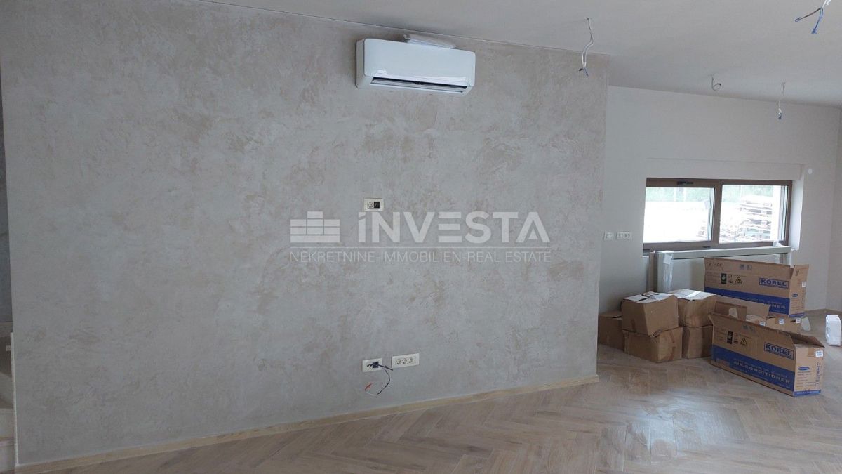 Lussuosa villa moderna con piscina riscaldata