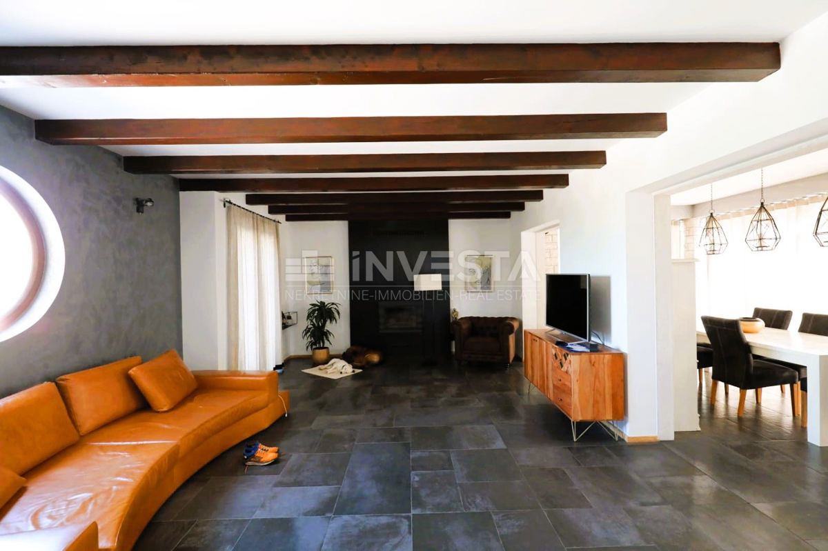 Barban, Moderna villa indipendente con piscina, 1800 m² di terreno