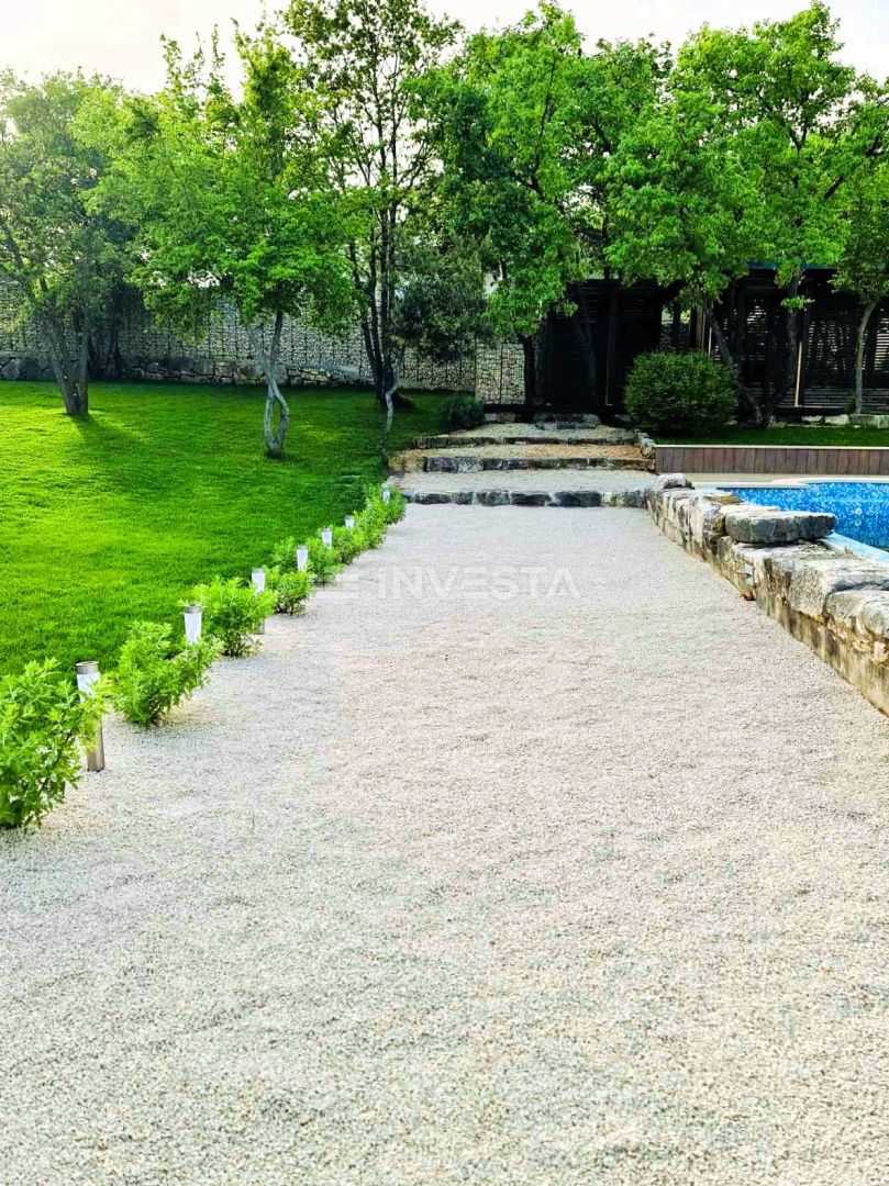 Barban, Moderna villa indipendente con piscina, 1800 m² di terreno