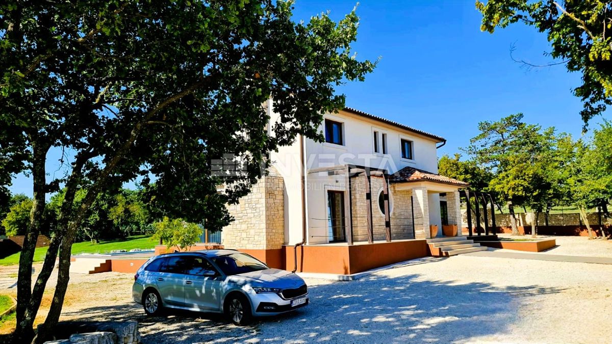 Barban, Moderna villa indipendente con piscina, 1800 m² di terreno