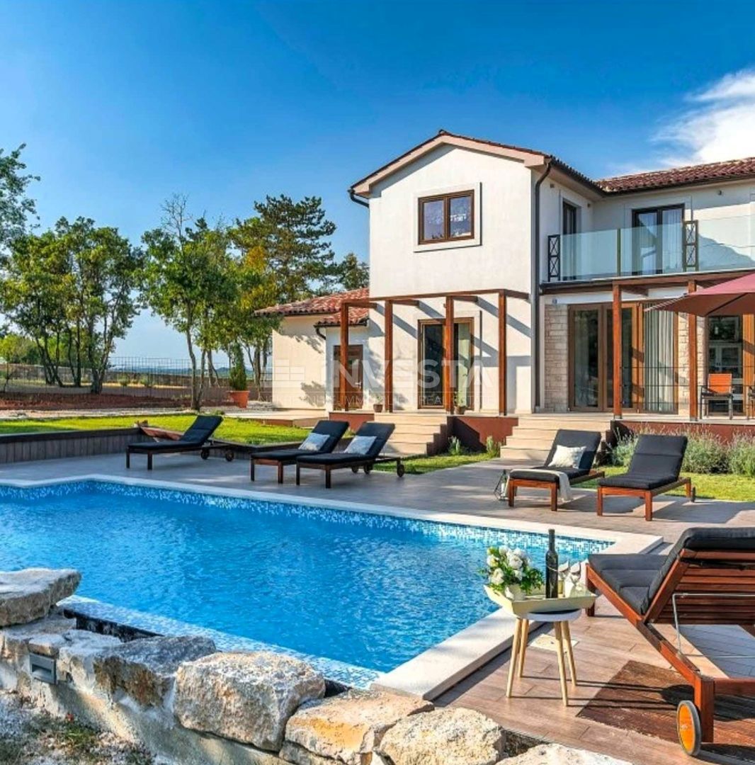 Barban, Moderna villa indipendente con piscina, 1800 m² di terreno