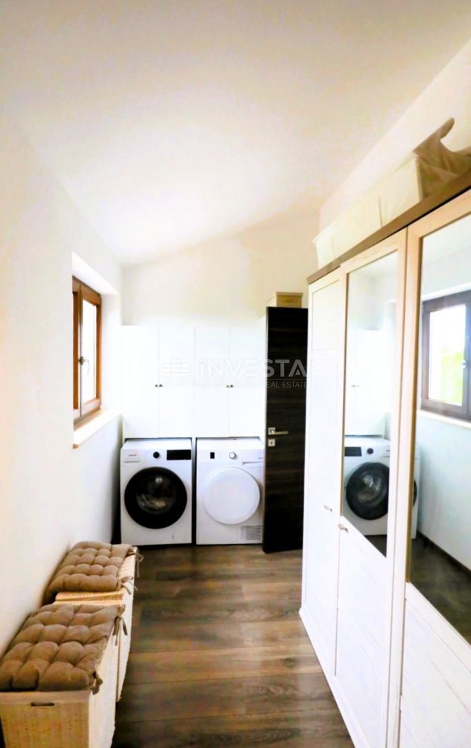 Barban, Moderna villa indipendente con piscina, 1800 m² di terreno