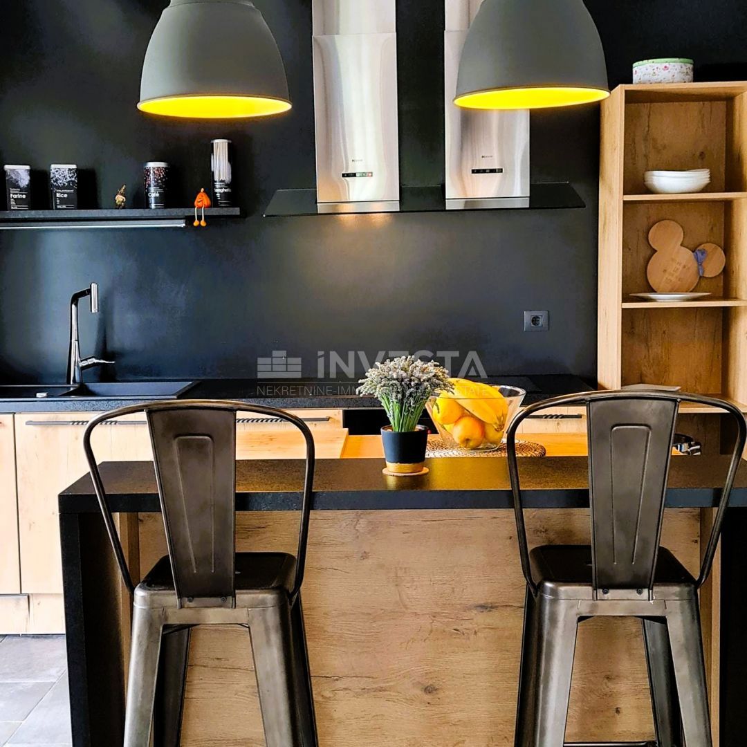 Barban, Moderna villa indipendente con piscina, 1800 m² di terreno