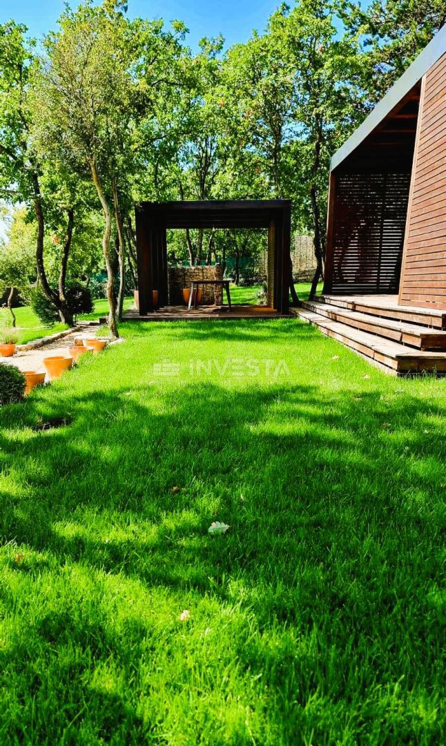 Barban, Moderna villa indipendente con piscina, 1800 m² di terreno