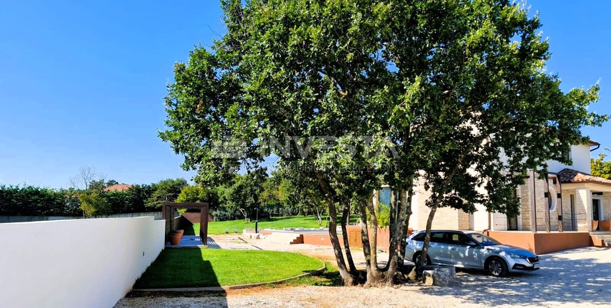 Barban, Moderna villa indipendente con piscina, 1800 m² di terreno