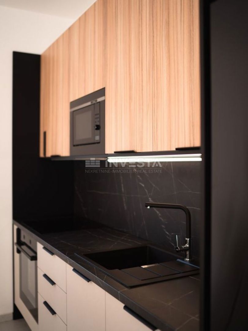 Medulin, Villa di nuova costruzione con piscina, a 200 m dal mare