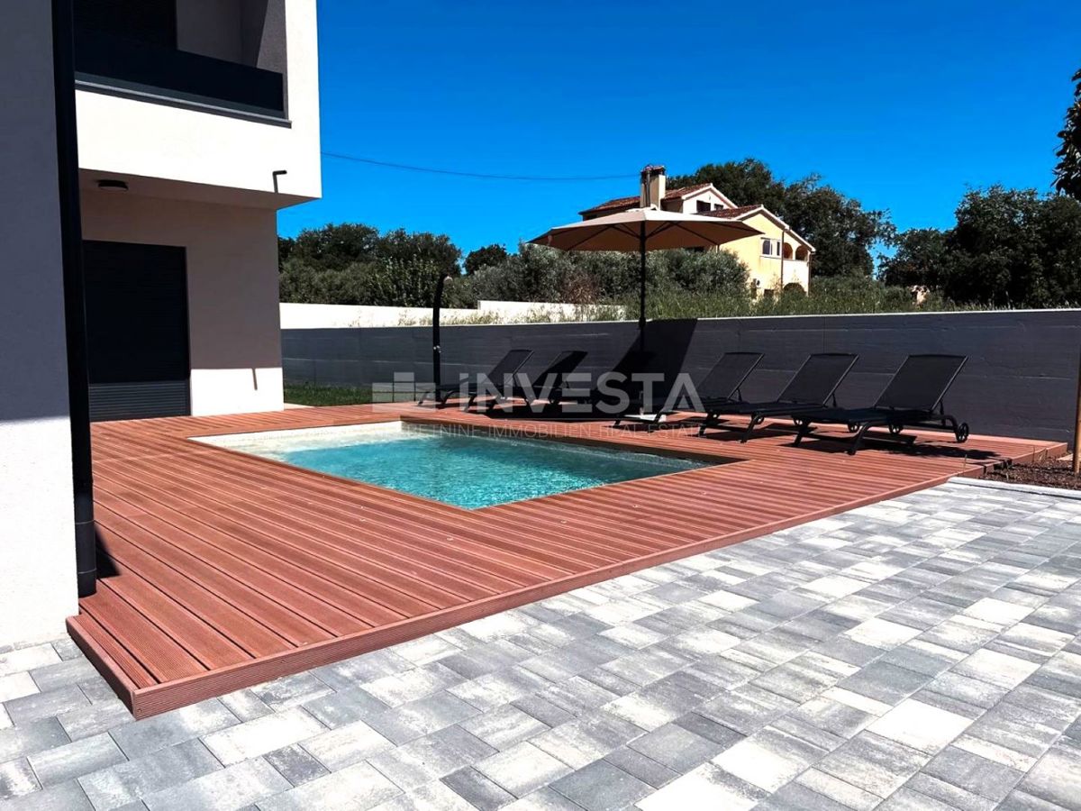 Medulin, Villa di nuova costruzione con piscina, a 200 m dal mare