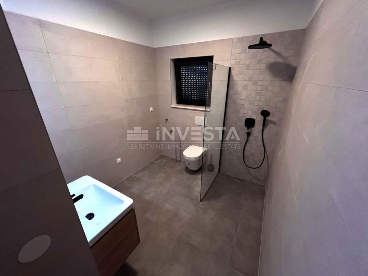 Medulin, Villa di nuova costruzione con piscina, a 200 m dal mare