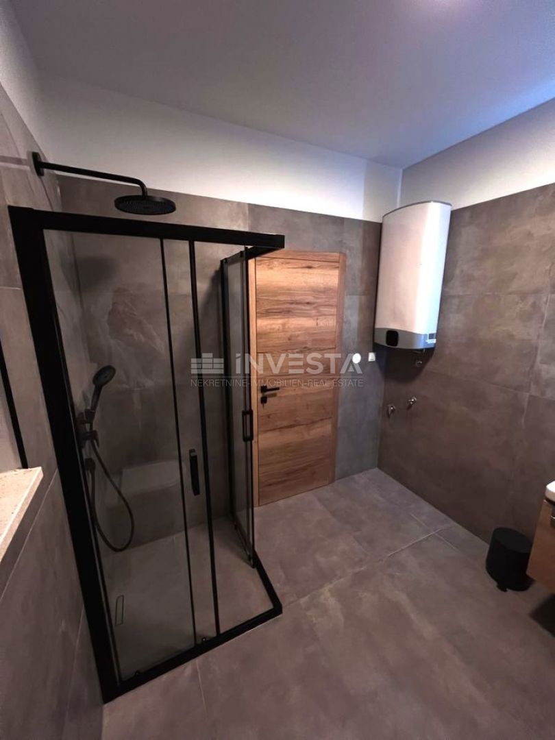 Medulin, Villa di nuova costruzione con piscina, a 200 m dal mare