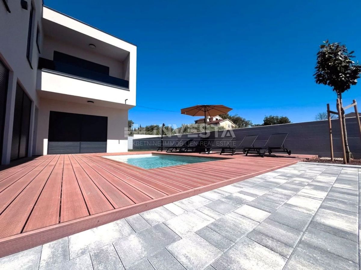 Medulin, Villa di nuova costruzione con piscina, a 200 m dal mare