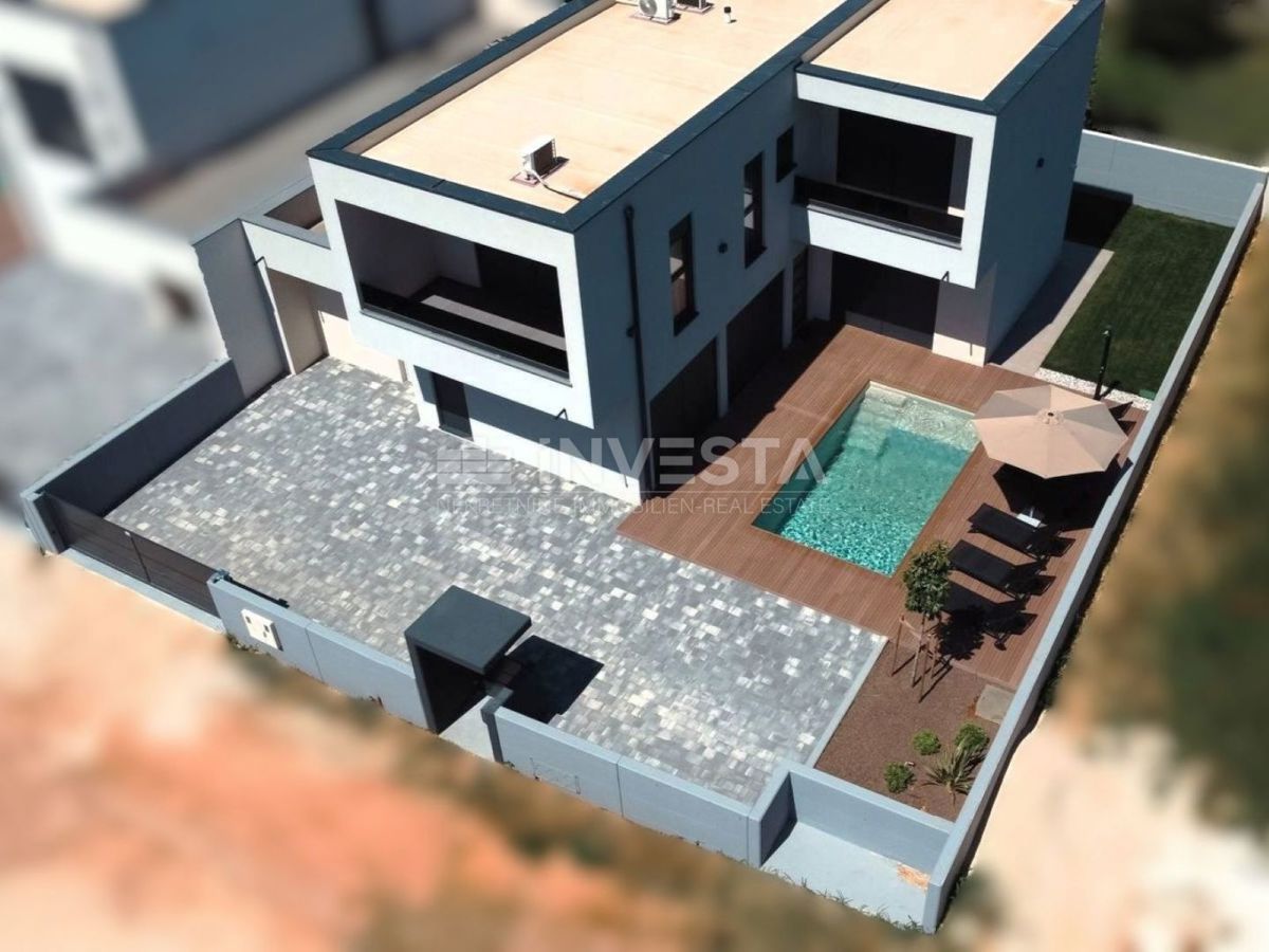 Medulin, Villa di nuova costruzione con piscina, a 200 m dal mare