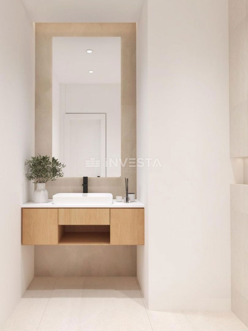 Premantura, attico con vista mare, vicino al mare e al centro