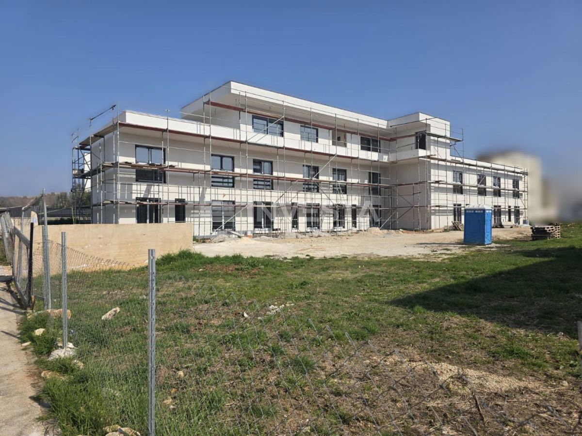 Premantura, attico con vista mare, vicino al mare e al centro