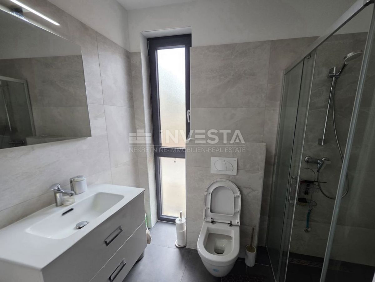 Stignano, appartamento bilocale al piano terra con giardino