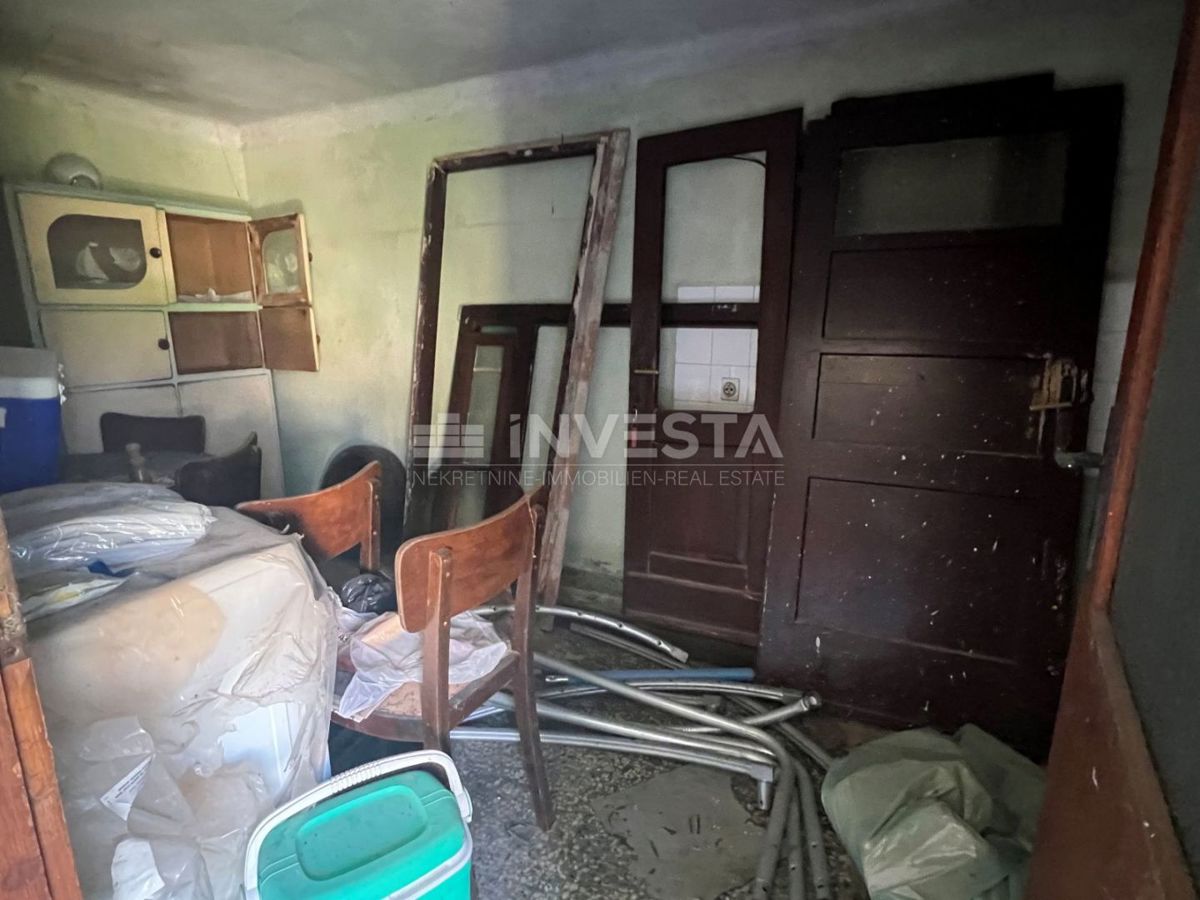 Casa in pietra da ristrutturare con grande potenziale