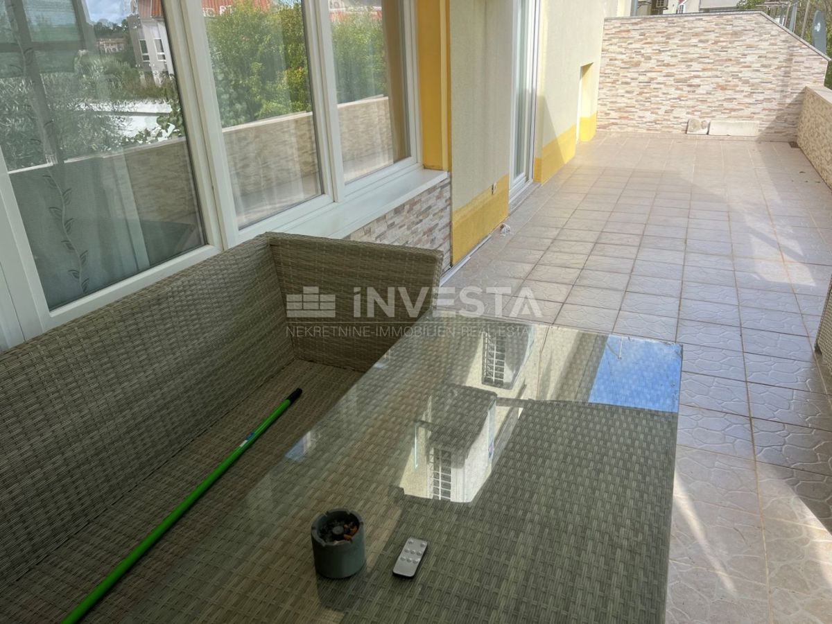 Pula, Gregovica appartamento 95m², piano terra, terrazza coperta