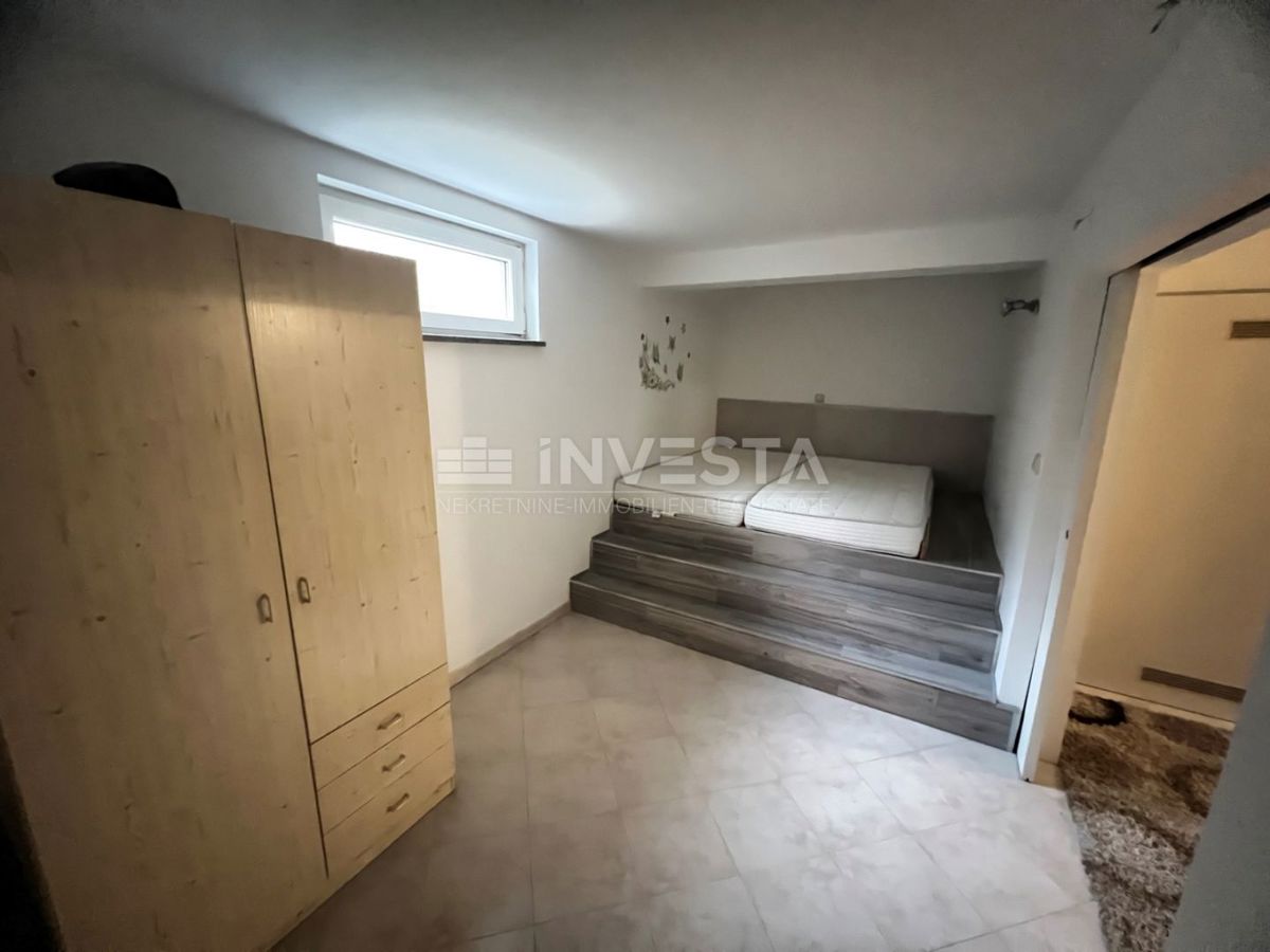 Pula, Gregovica appartamento 95m², piano terra, terrazza coperta