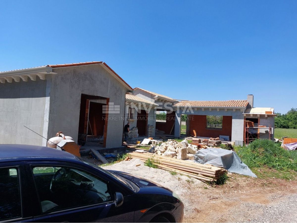 Dintorni di Antignana, villa in pietra in costruzione, 170 m2
