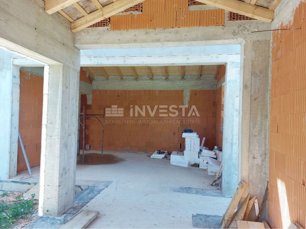 Dintorni di Antignana, villa in pietra in costruzione, 170 m2