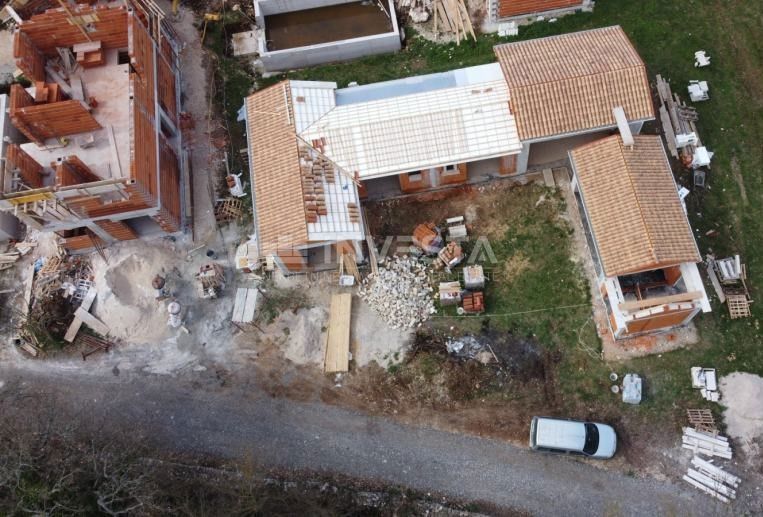 Dintorni di Antignana, villa in pietra in costruzione, 170 m2