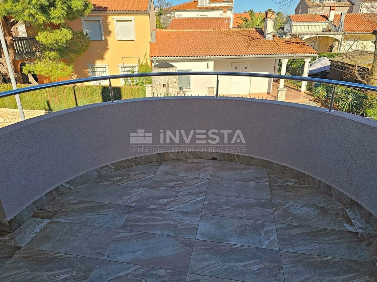 Medolino, casa indipendente con 2 appartamenti, a 200 m dal mare