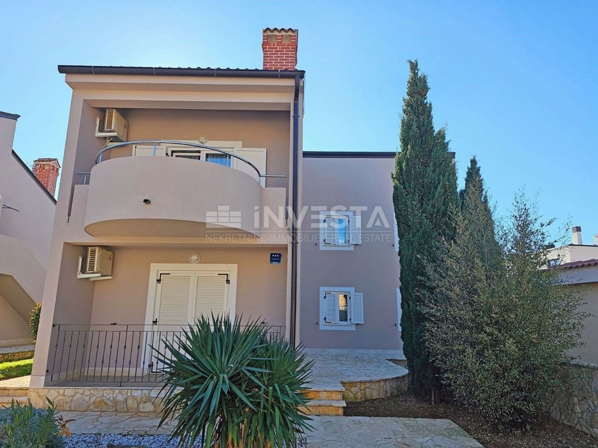 Medolino, casa indipendente con 2 appartamenti, a 200 m dal mare