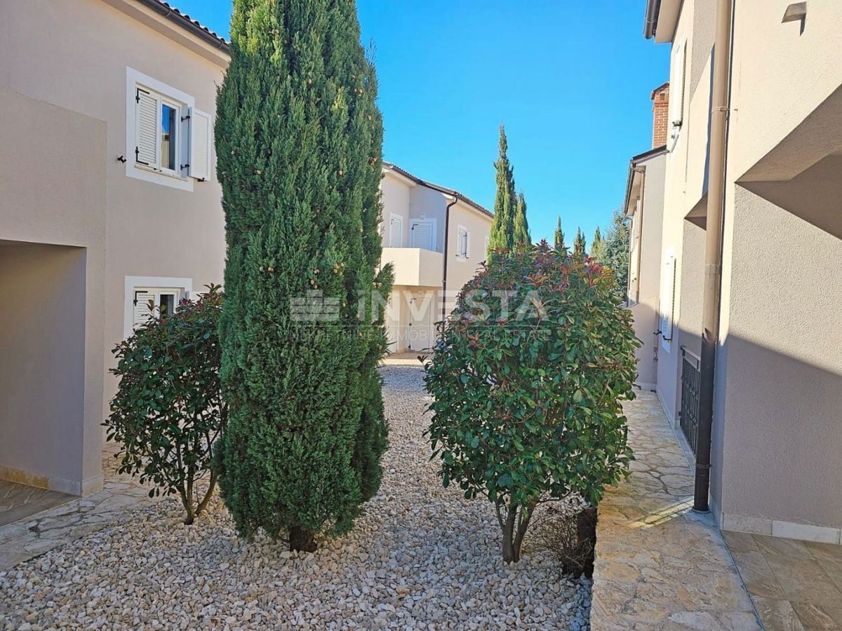 Medolino, casa indipendente con 2 appartamenti, a 200 m dal mare