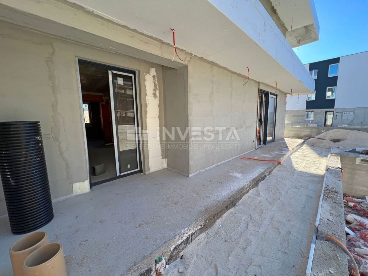 Medolino, appartamento su due piani con piscina, 200 m2, 4 camere da letto, vicino al mare