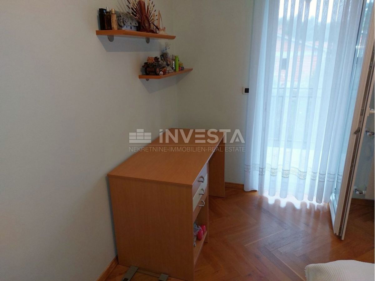 Dintorni di Svetog Lovreč, casa bifamiliare con 2 unità abitative, 270 m2