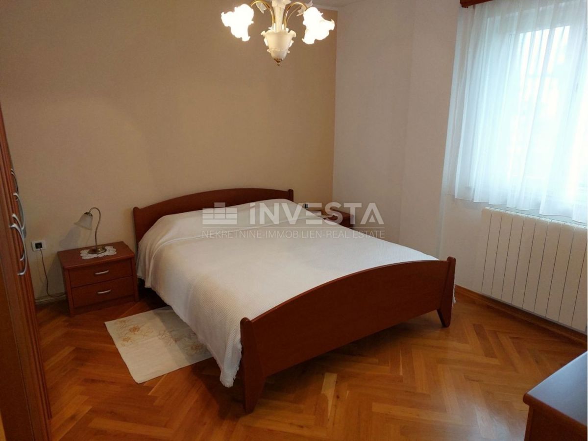 Dintorni di Svetog Lovreč, casa bifamiliare con 2 unità abitative, 270 m2