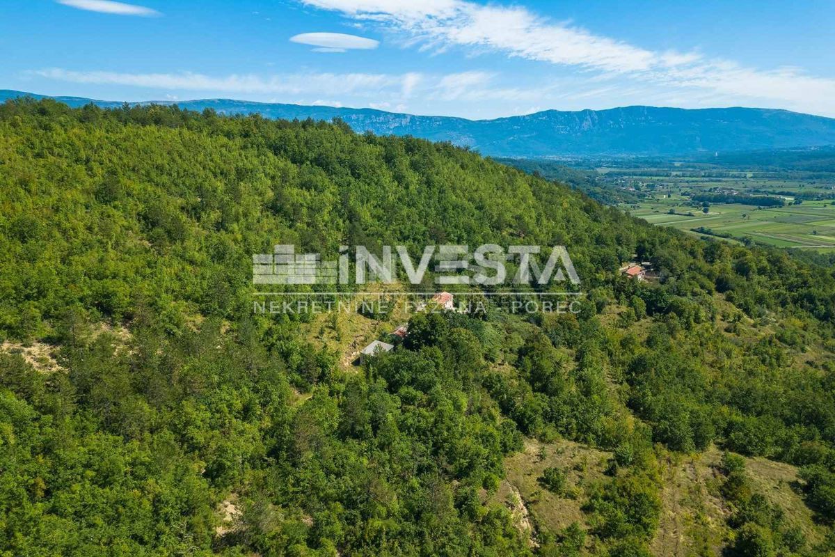 Gračišće, Casa indipendente con giardino e vista da favola!