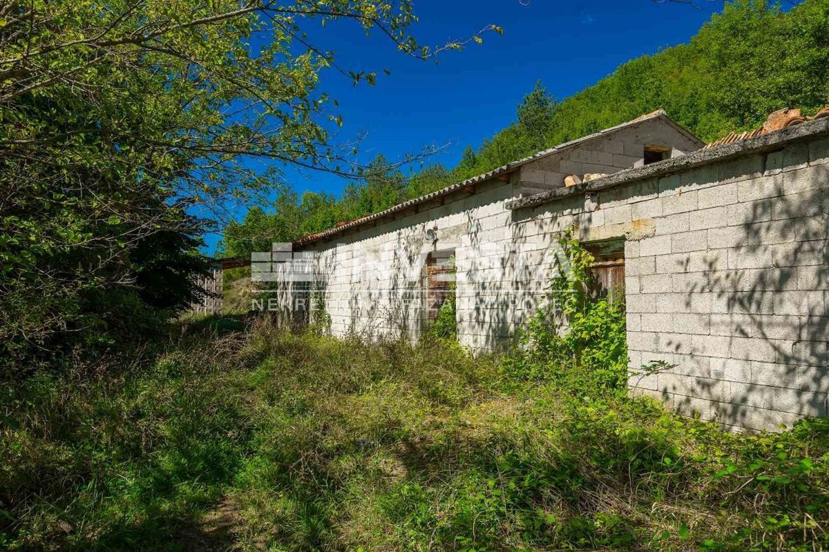 Gračišće, Casa indipendente con giardino e vista da favola!