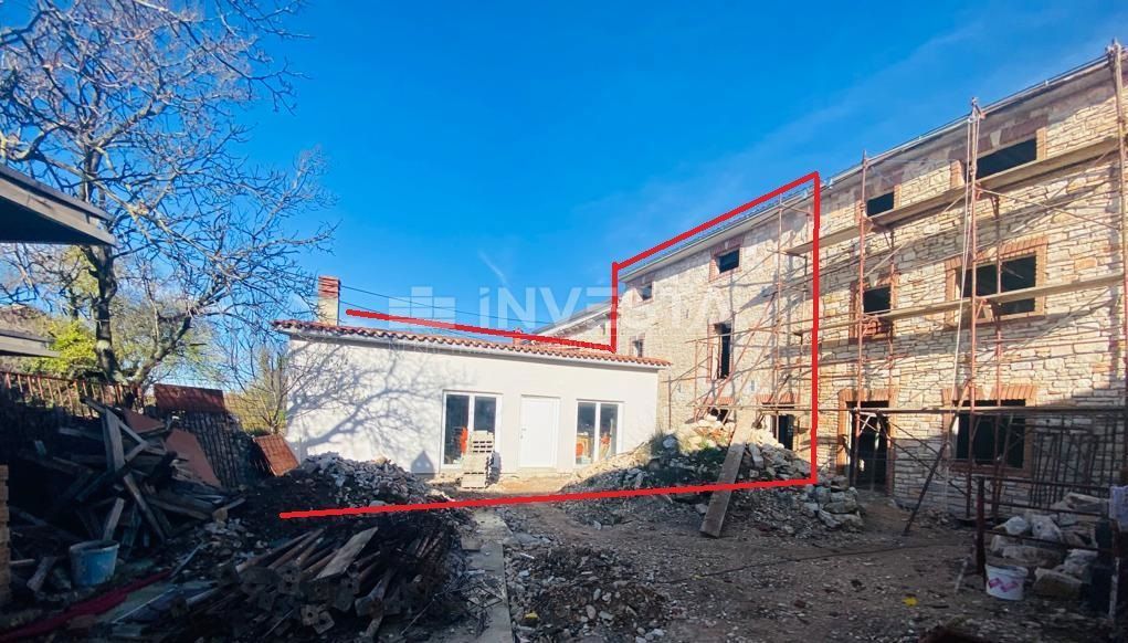 Svetvinčenat, Juršići, casa a schiera con appartamento aggiuntivo