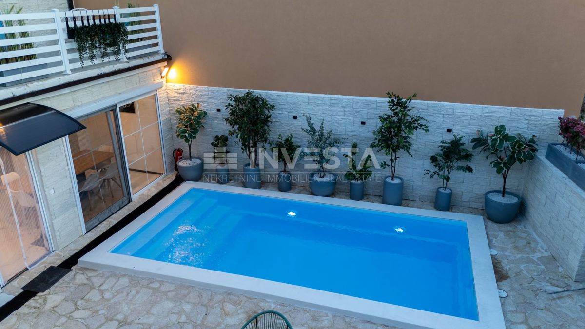 Casa con piscina