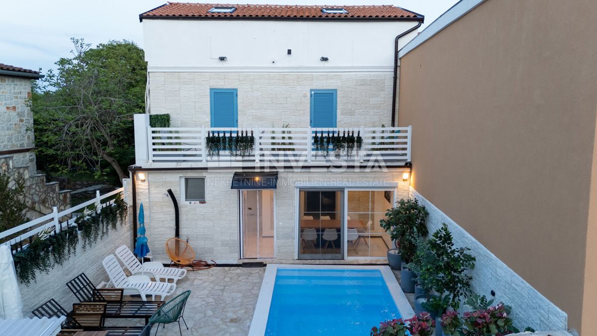 Casa con piscina