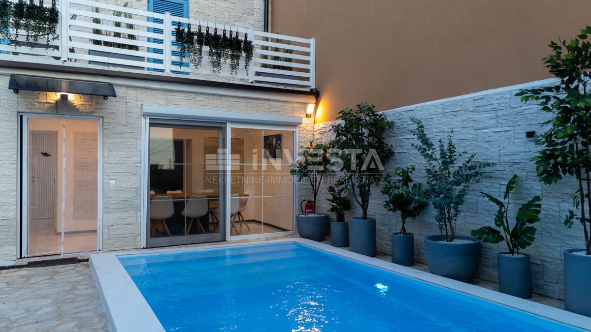 Casa con piscina