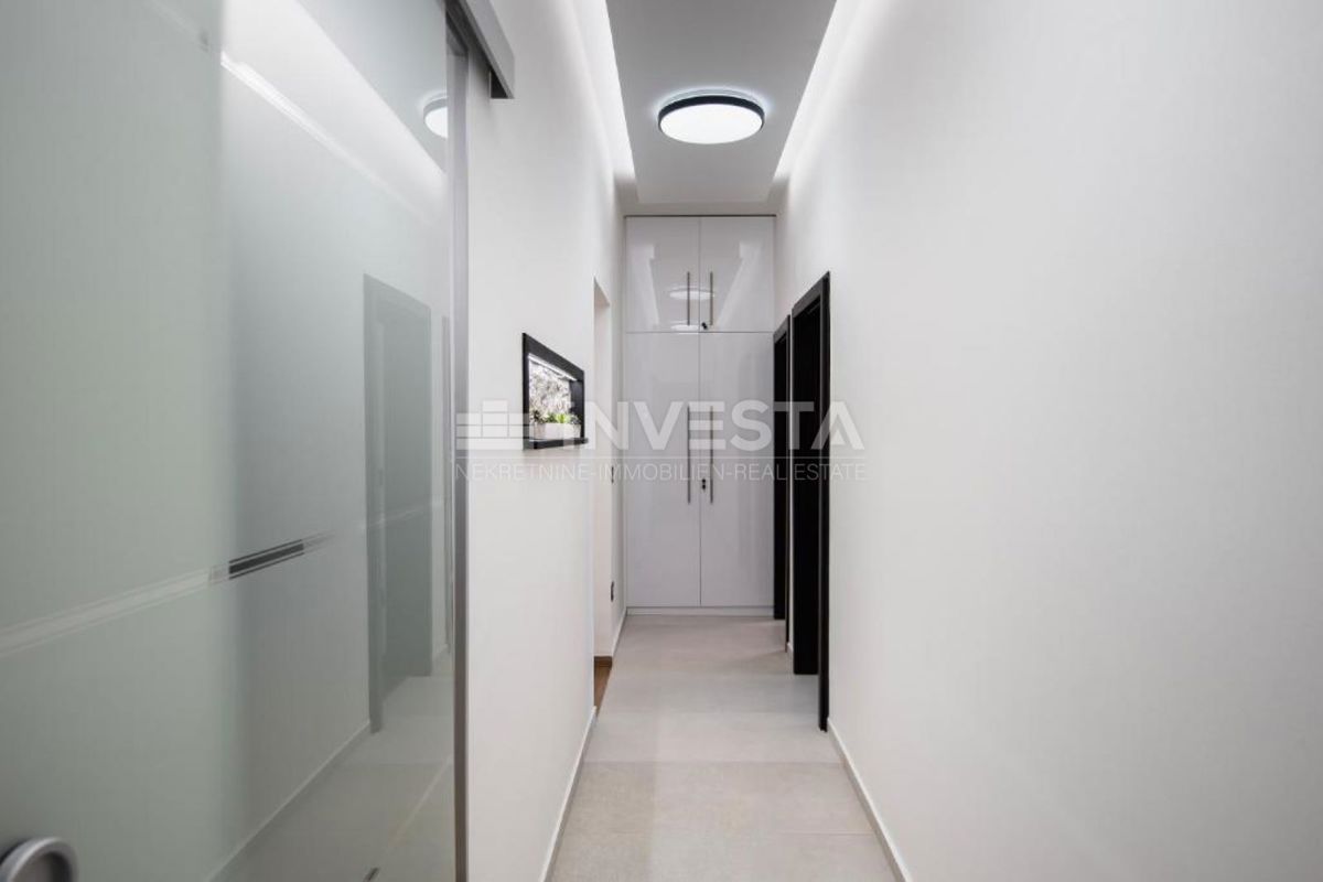 Pola, appartamento ristrutturato con due camere da letto nel centro città