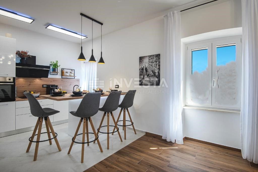 Pola, appartamento ristrutturato con due camere da letto nel centro città