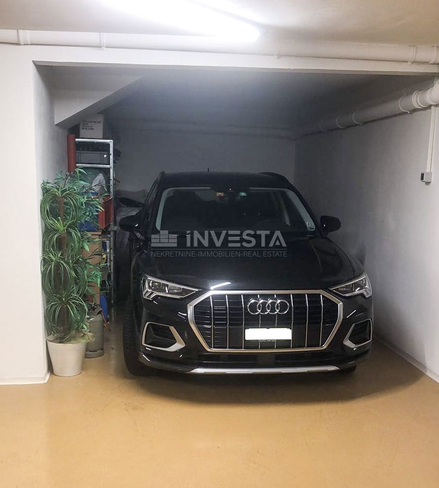 OPATIJA – appartamento di lusso con vista mare, posto auto e giardino