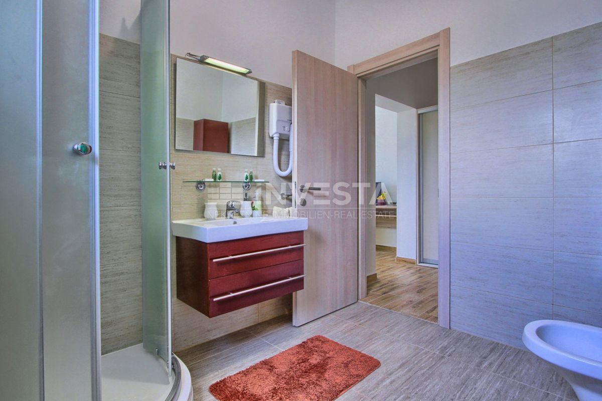 Villa spaziosa con piscina, nei pressi di Svetvinčente