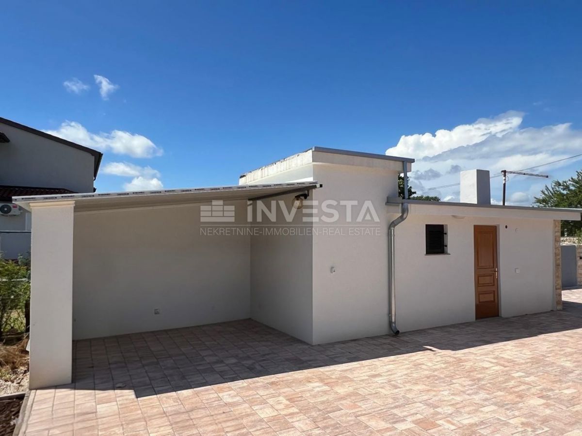 Pola, Sissano Villetta ristrutturata al piano terra con 3 stanze, superficie 100 m²