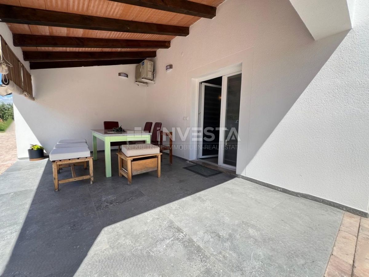 Pola, Sissano Villetta ristrutturata al piano terra con 3 stanze, superficie 100 m²