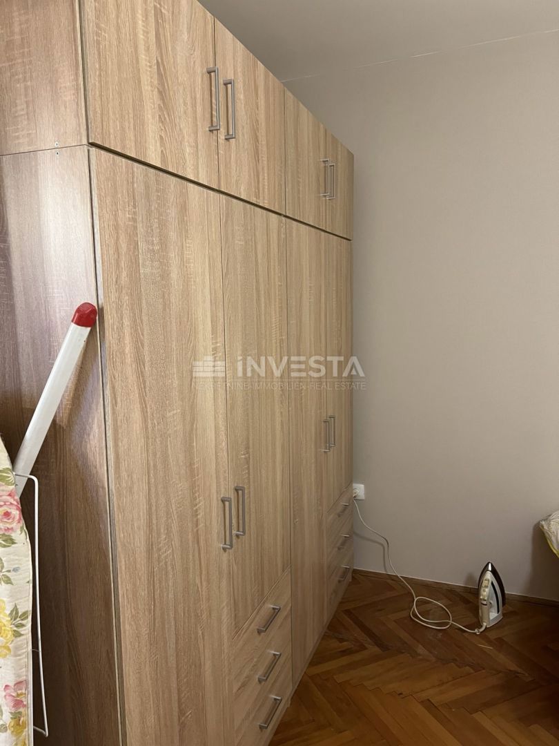 Parenzo, Casa a Schiera al Piano Terra con Ampio Giardino