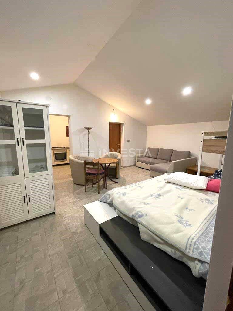 Edificio commerciale polifunzionale di Svetvinčenat