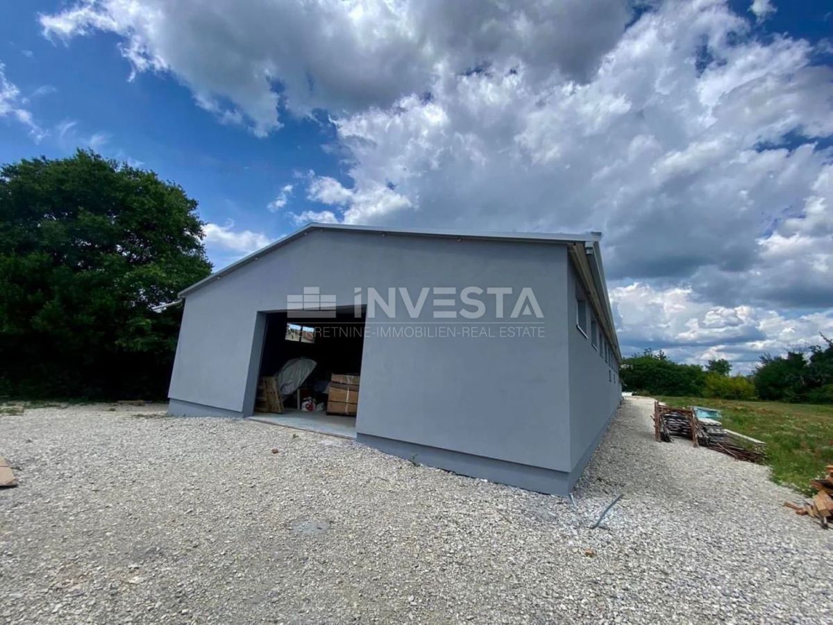 Edificio commerciale polifunzionale di Svetvinčenat