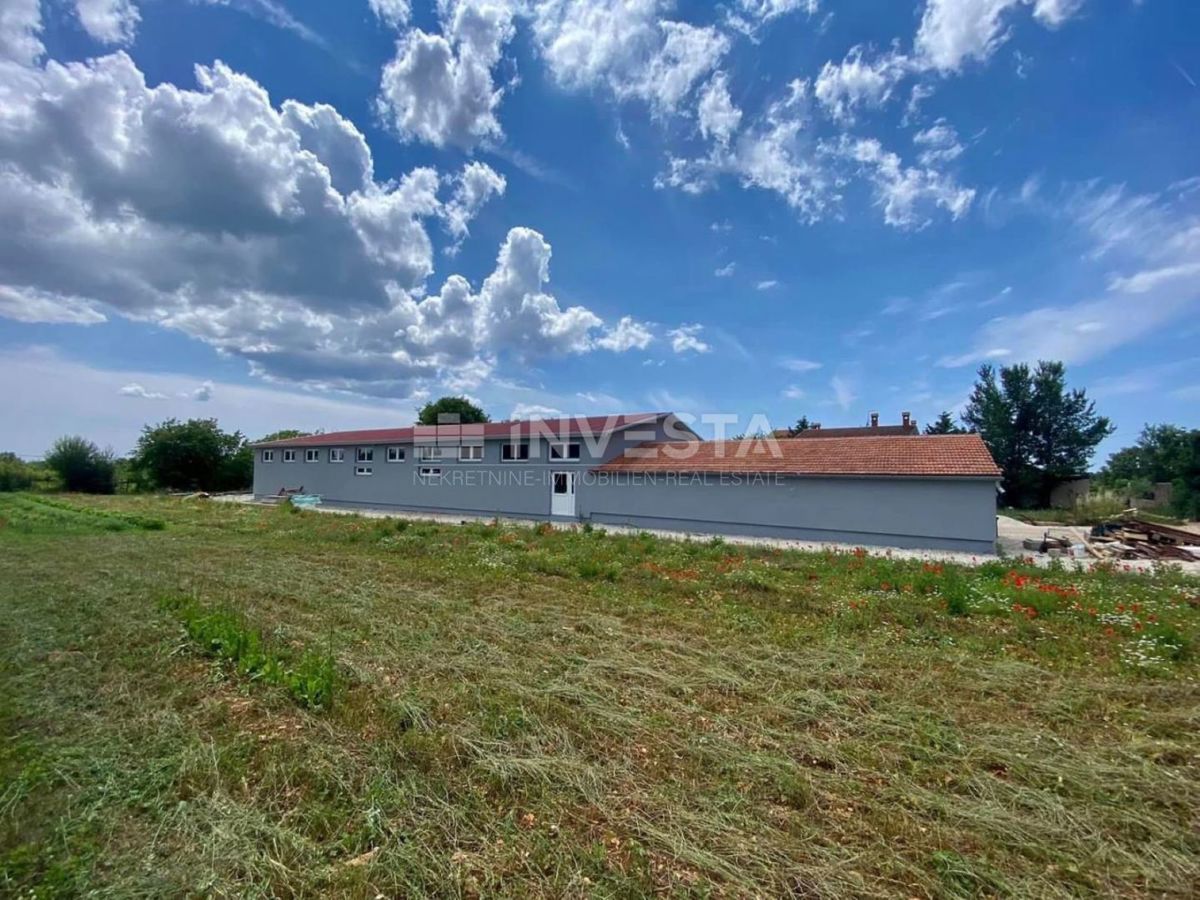 Edificio commerciale polifunzionale di Svetvinčenat